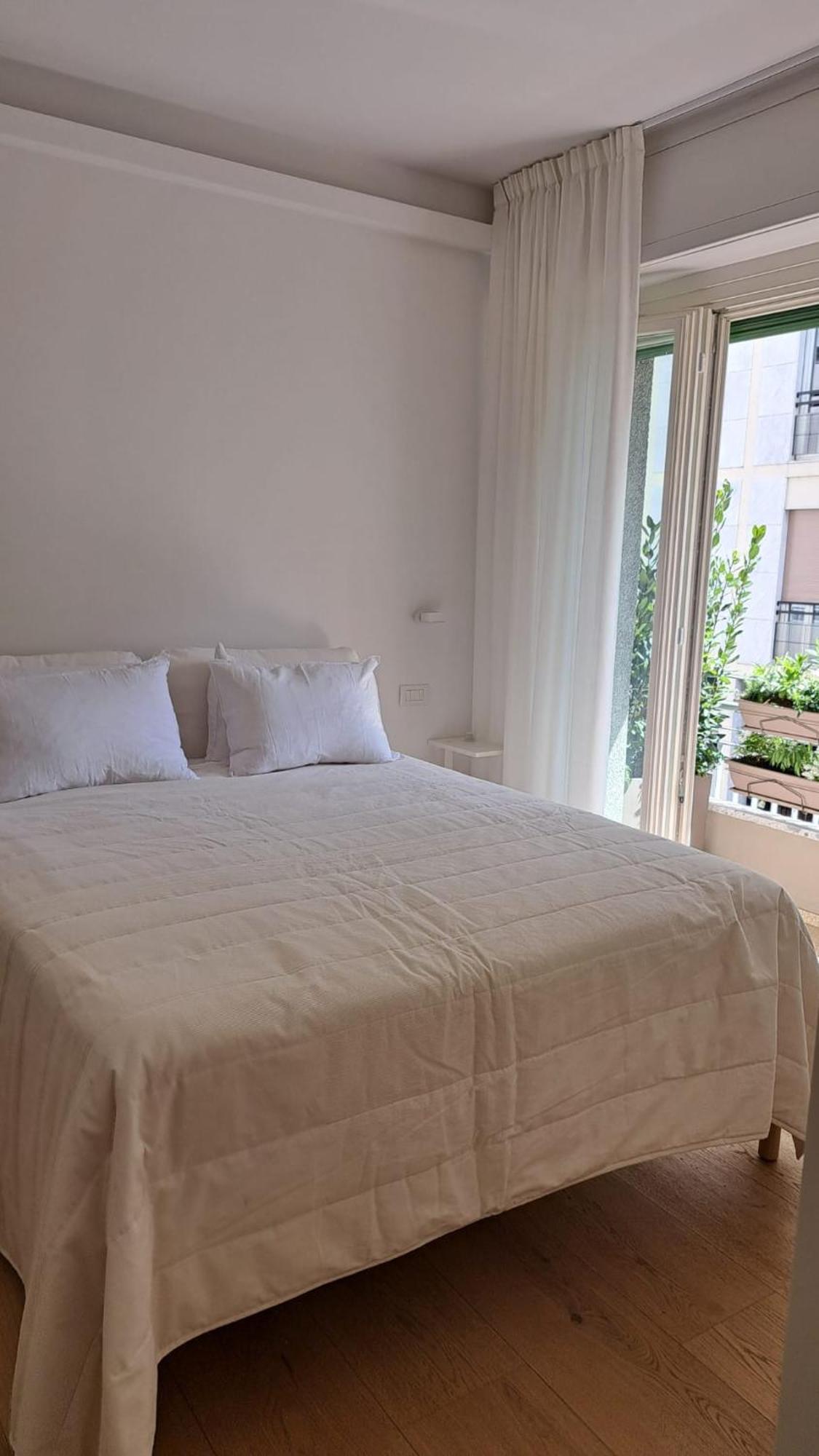 The Window On The Theatre And The Cathedral - Luxury Appartement